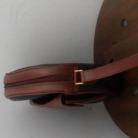 Authentic Vintage Gucci Interlocking GG Monogram Micro Guccissima Round Circle - Picture 4 of 9